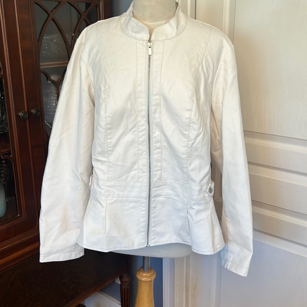Baccini Faux Leather Jacket, sz 2x white